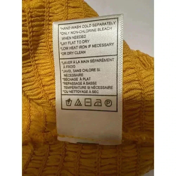 BB Dakota by Steve Madden Did I Flutter Off-the-Shoulder Top NWT Size XS - Picture 7 of 7